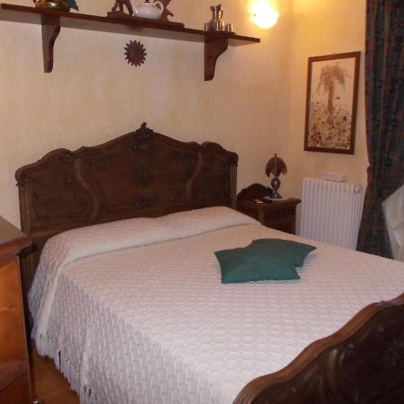 페니스 Les Hirondelles B&B 외부 사진