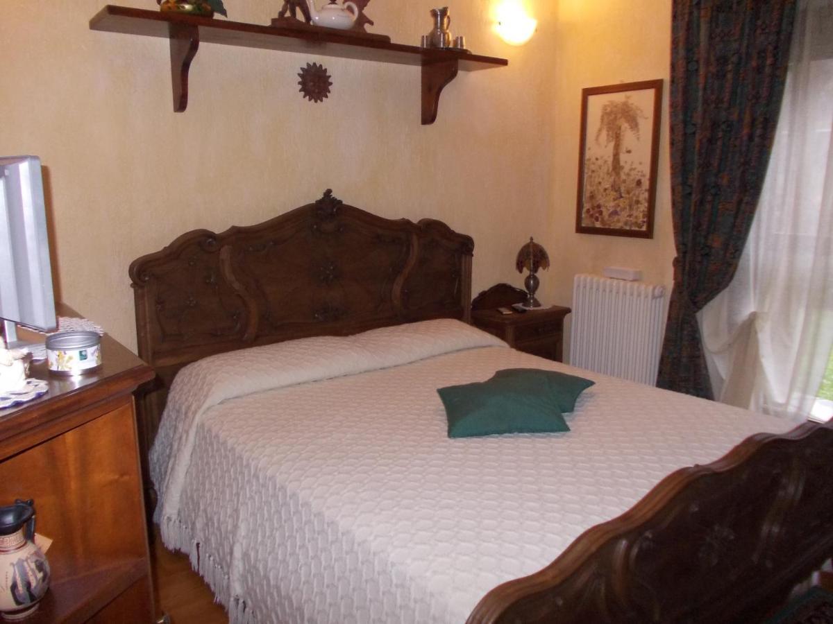 페니스 Les Hirondelles B&B 외부 사진